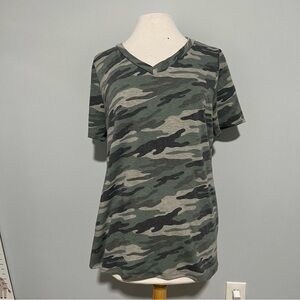 1Clique Comfy Green Gray Camo Camouflage Vneck Short Sleeve Tshirt Size M